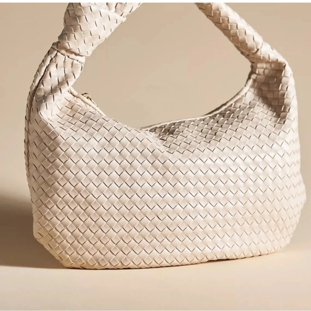 URBAN EXPRESSIONS | Faux-Leather Woven white/cream Hobo Bag w knotted handle